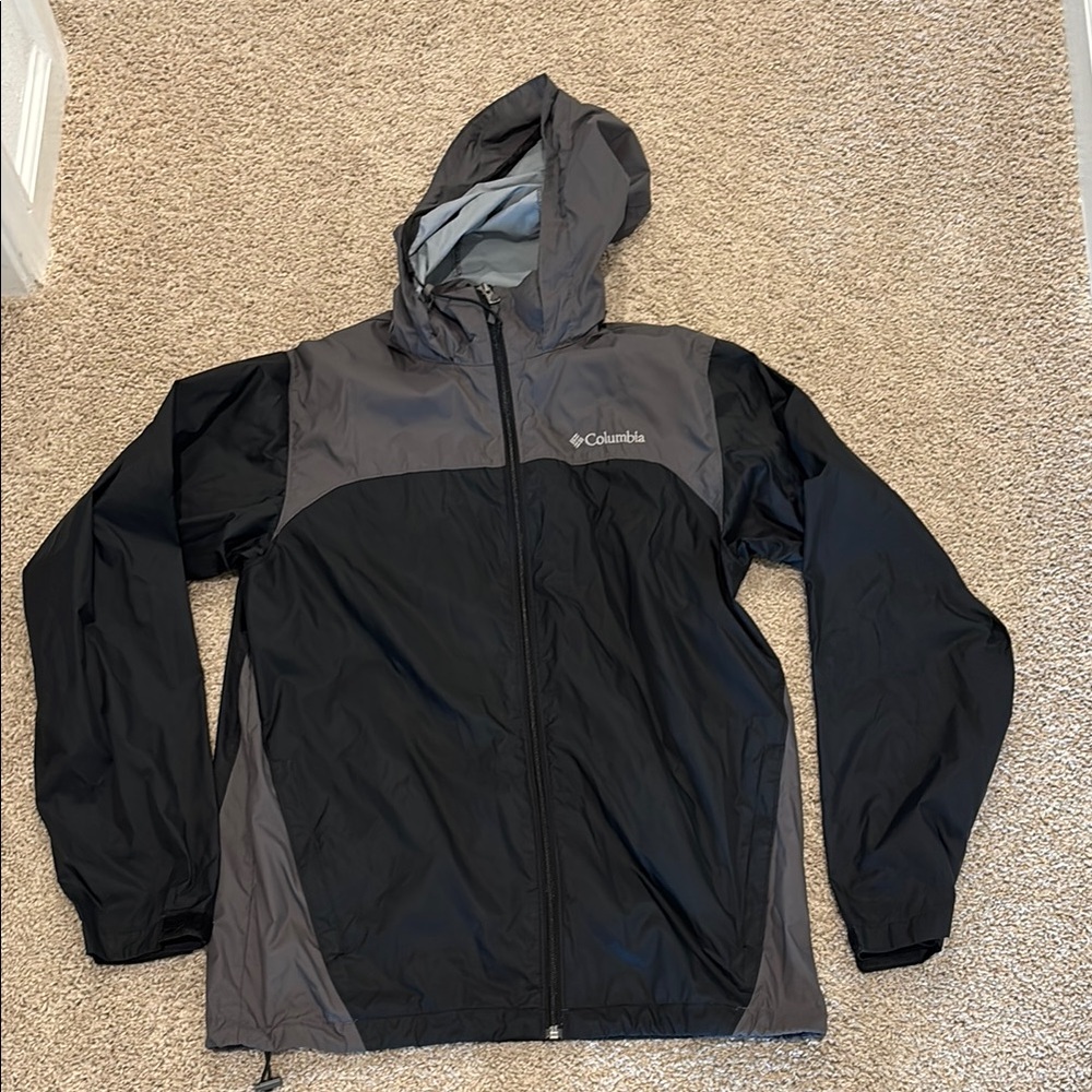 Columbia Men's Black and Gray Packable Jacket